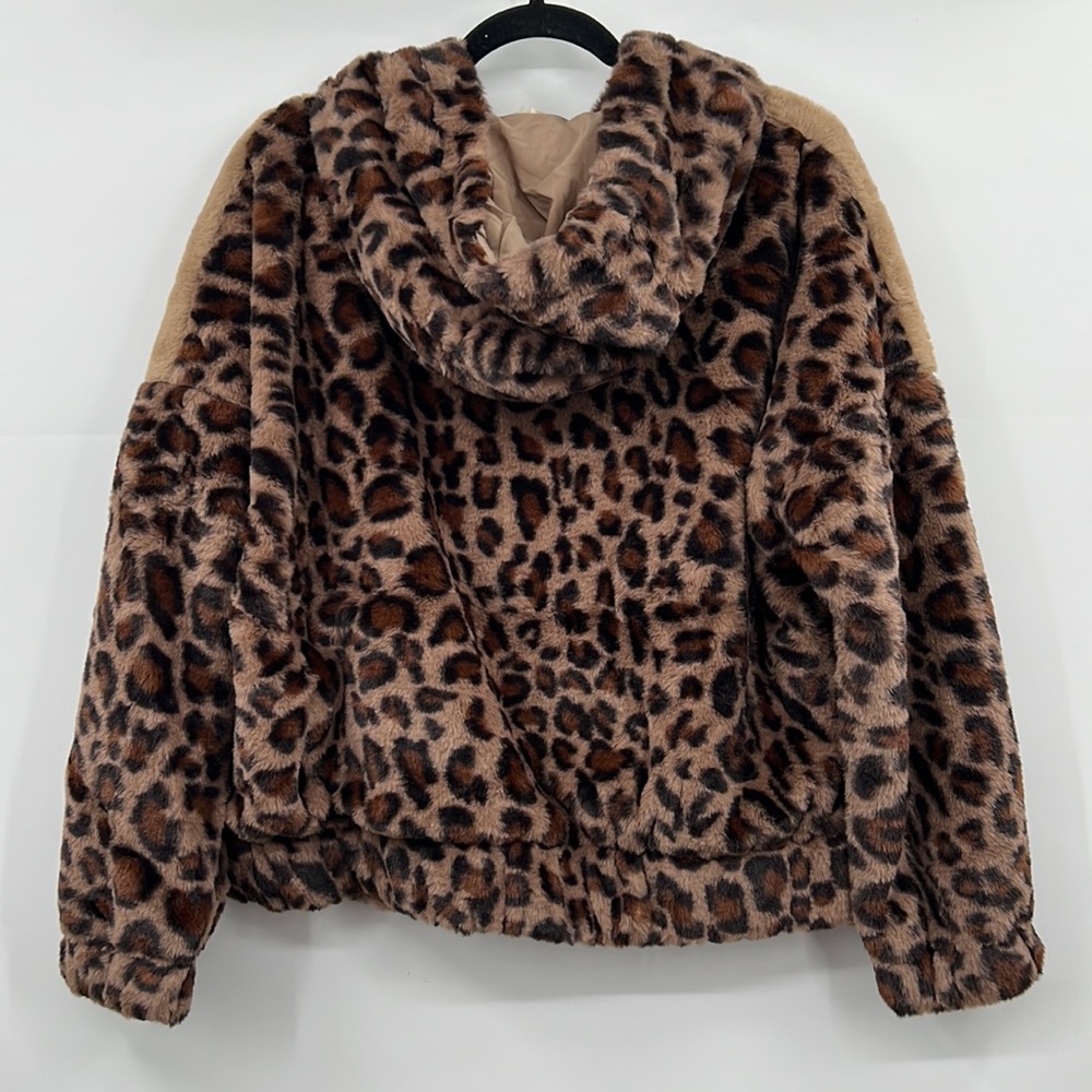 🆕Hem & Thread Faux Fur Fleece Crop Hooded Pullover Animal Print Leopard S,M &L - Picture 8 of 11